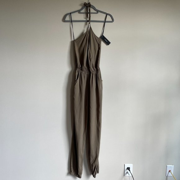 NWT Lulu's Learning to Fly Halter Jumpsuit Size Small - Picture 15 of 16